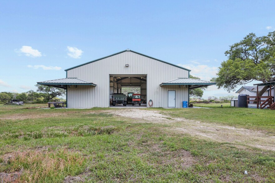 More Photos Of CR 19, Hallettsville Land For Sale