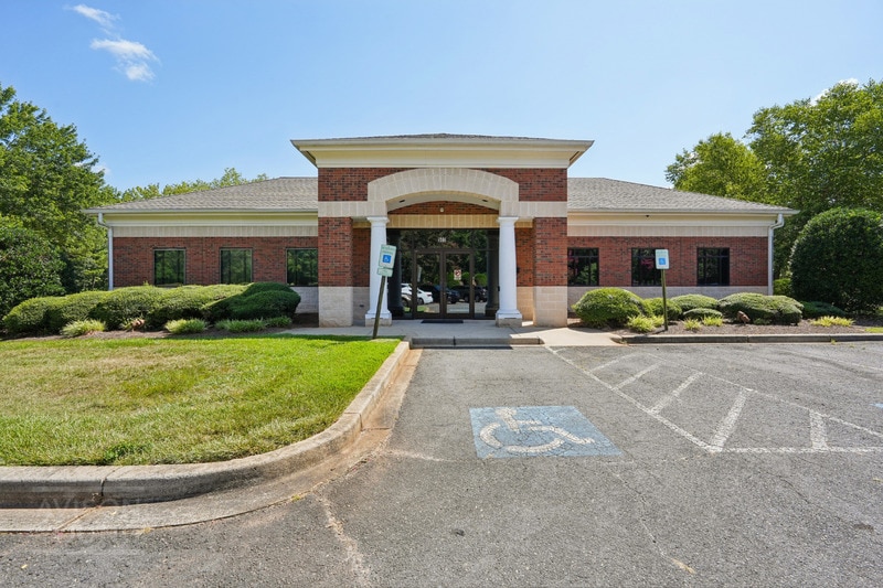 Primary Photo Of 500 Lakeshore Pky, Rock Hill Medical For Sale