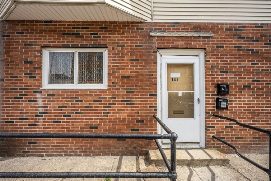 More Photos Of 73 Southgate St, Worcester General Retail For Sale