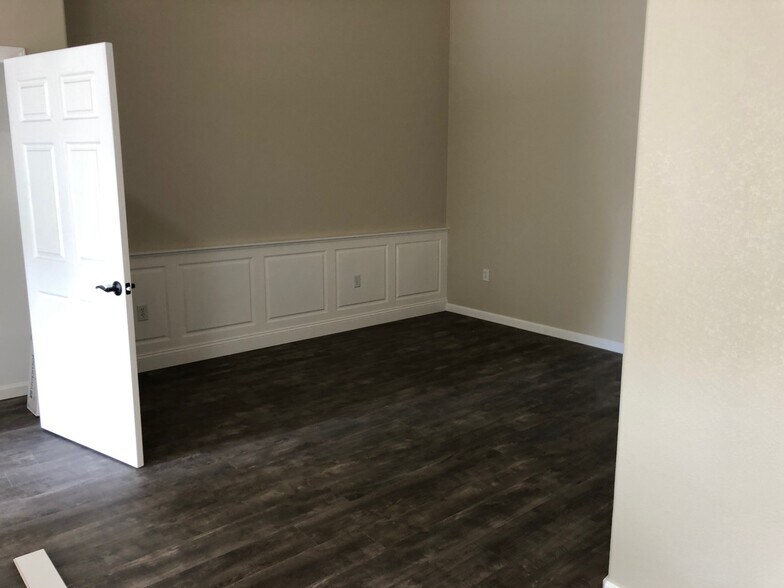 More Photos Of 2075 Baldwin Ave, Oroville Flex For Lease