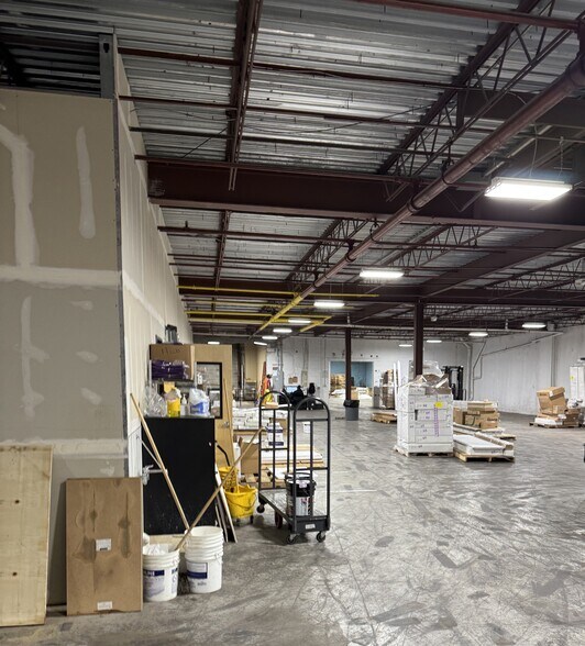 More Photos Of 8300 Tonnelle Ave, North Bergen Showroom For Sale