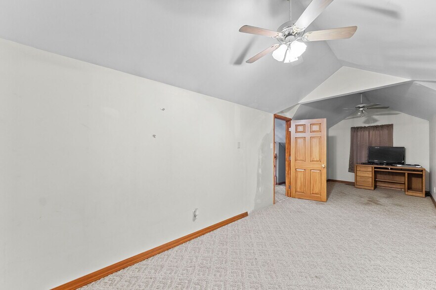 More Photos Of 29560 Reames Ln, Jonesburg Industrial For Sale