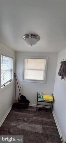 More Photos Of 603 Roslyn ave, Cambridge Specialty For Sale