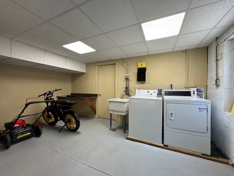 More Photos Of 140 N West St, Crown Point Apartments For Sale