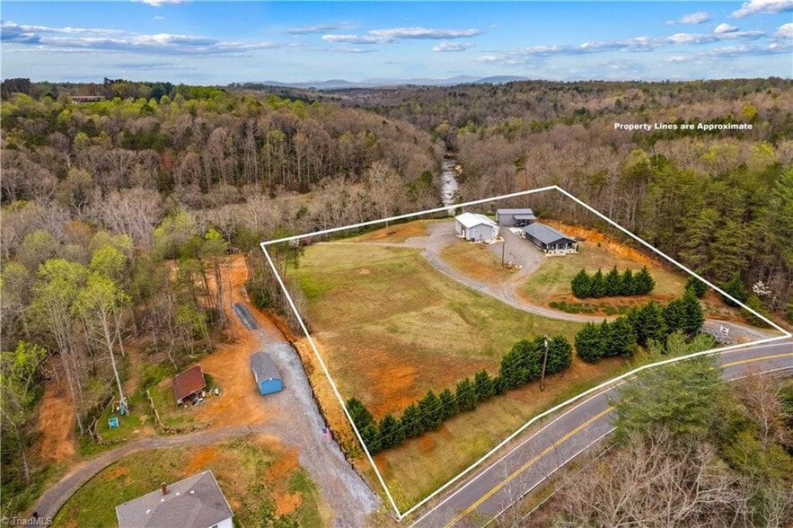 More Photos Of 1595 Cheatham Ford Rd, Hiddenite Religious Facility For Sale