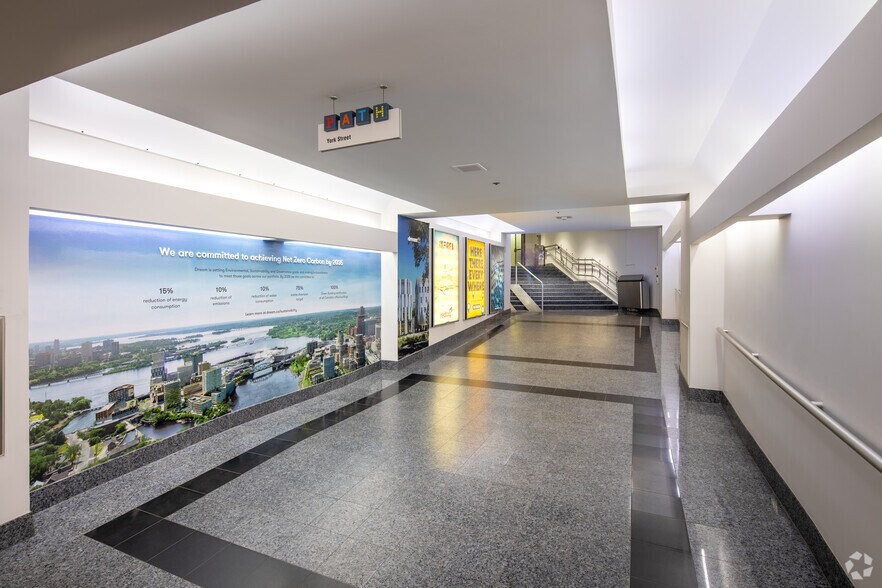 More Photos Of 150 York St, Toronto Office For Lease