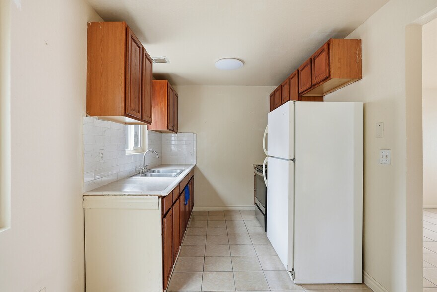 More Photos Of 1629 Palm Ave, National City Apartments For Sale