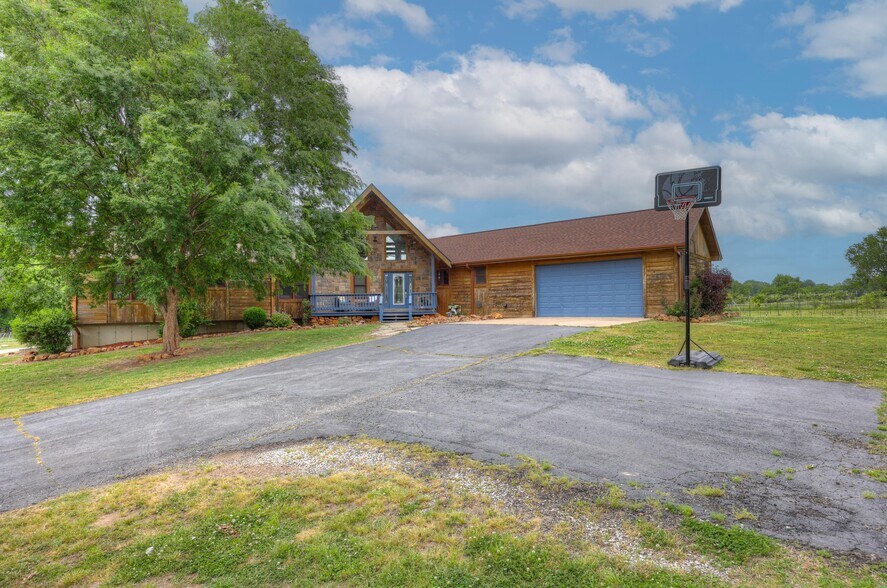 More Photos Of 25695 Mulberry Rd, Webb City Winery Vineyard For Sale