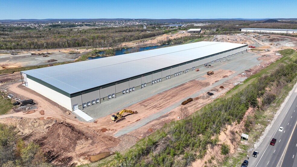 More Photos Of Route 424 and I-81, Hazle Township Distribution For Lease