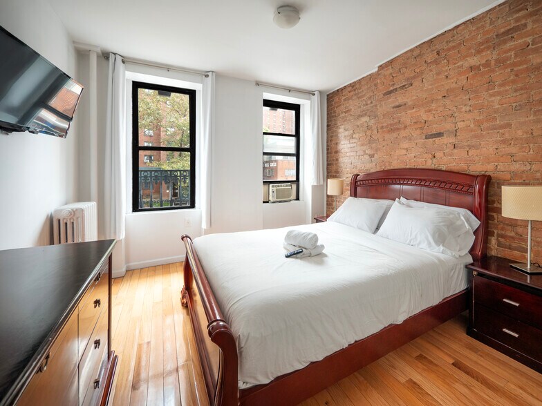 More Photos Of 135 E 110th St, New York Apartments For Sale
