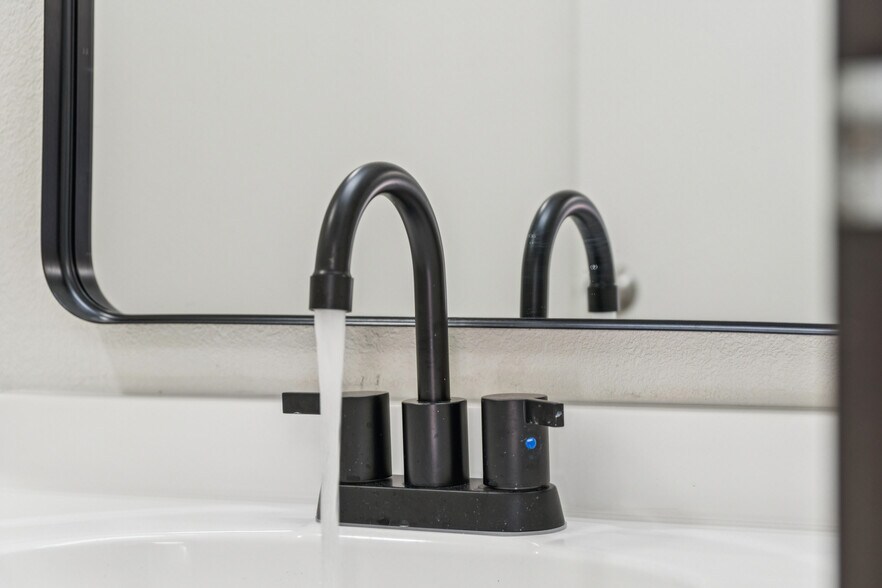 More Photos Of 2209 W 1st St, Tempe Warehouse For Sale