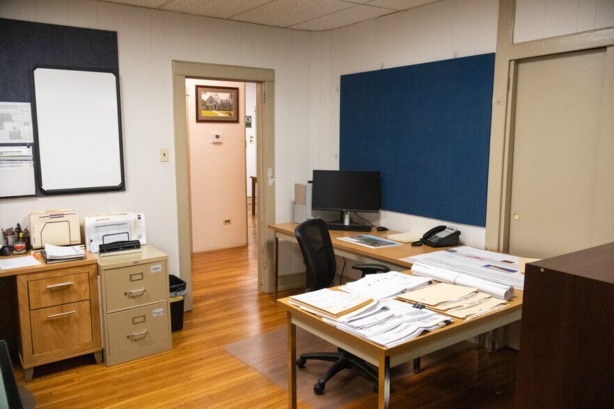 More Photos Of 523 S White Horse Pike, Audubon Office For Sale