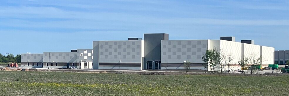 More Photos Of 3101 Fit Sport Life Blvd, Rockwall Sports And Entertainment For Lease
