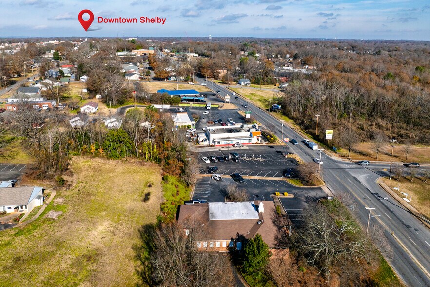 More Photos Of 824 S Dekalb St, Shelby Medical For Sale