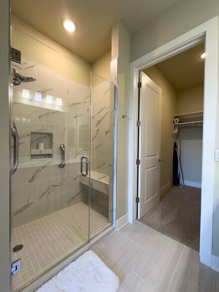 More Photos Of 2200 Carl D Silver Pky, Fredericksburg Apartments For Lease