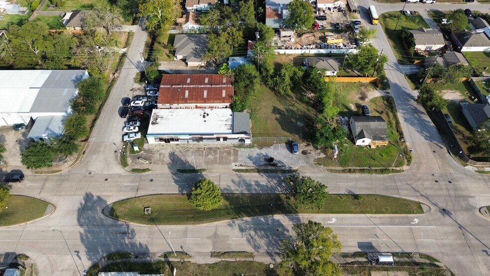 More Photos Of 5418 Gessner Rd, Houston Freestanding For Sale