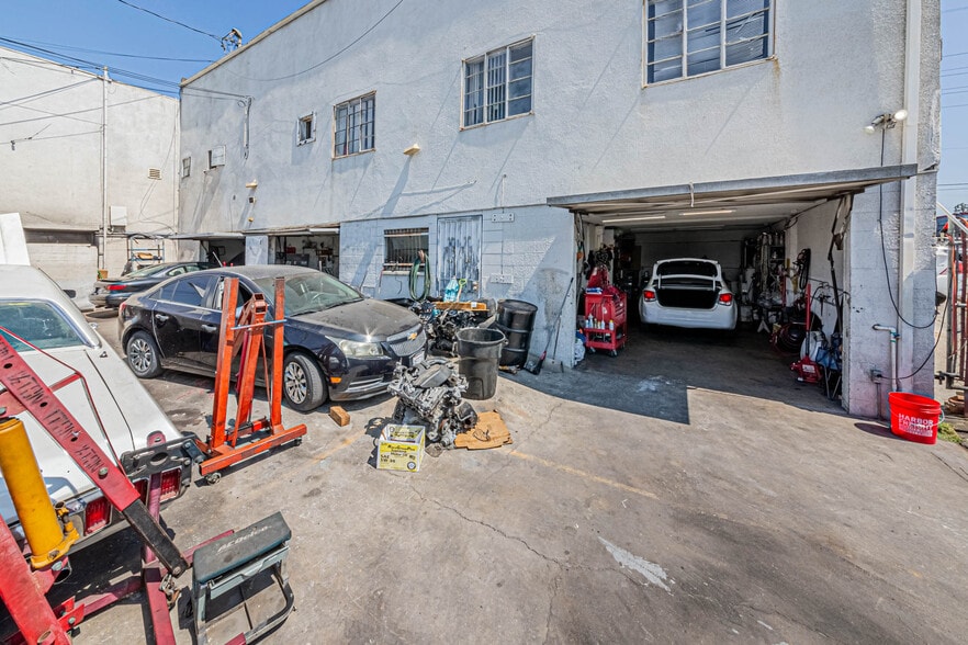 More Photos Of 13516 Telegraph Rd, Whittier Auto Repair For Sale