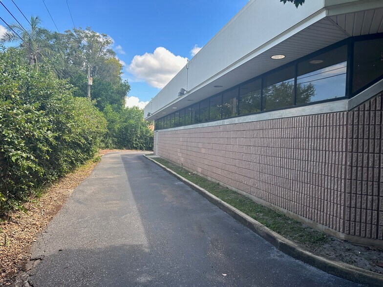 More Photos Of 2440 Sunset Point Rd, Clearwater Medical For Lease