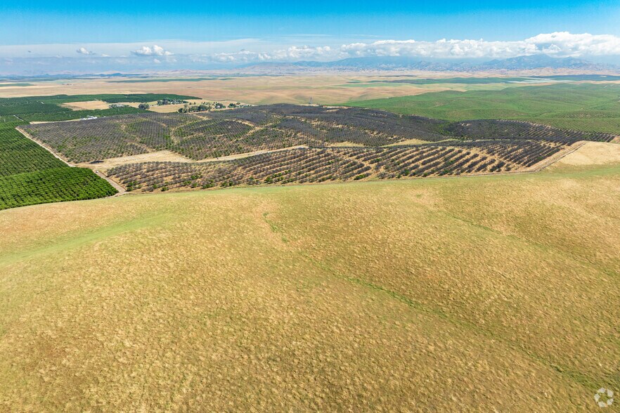 More Photos Of 24007 Avenue 2, Delano Land For Sale