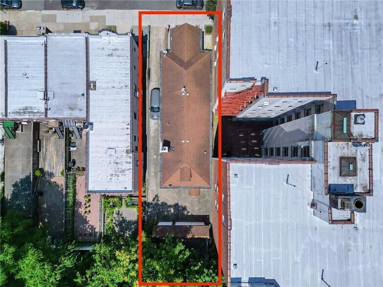 More Photos Of 364 97th St, Brooklyn Office Residential For Lease