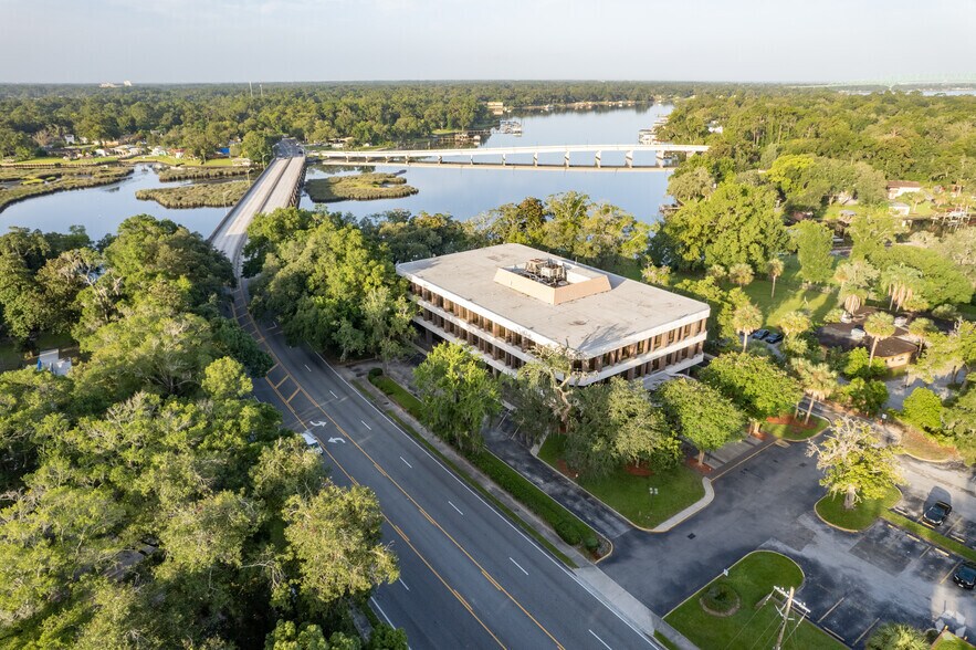 More Photos Of 644 Cesery Blvd, Jacksonville Medical For Lease