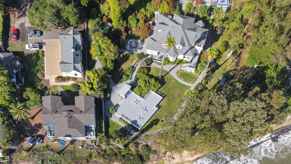 More Photos Of 620 El Salto Dr, Capitola Hospitality For Sale