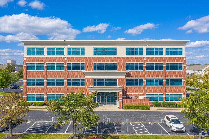 More Photos Of 651 N Broad St, Middletown Office For Lease