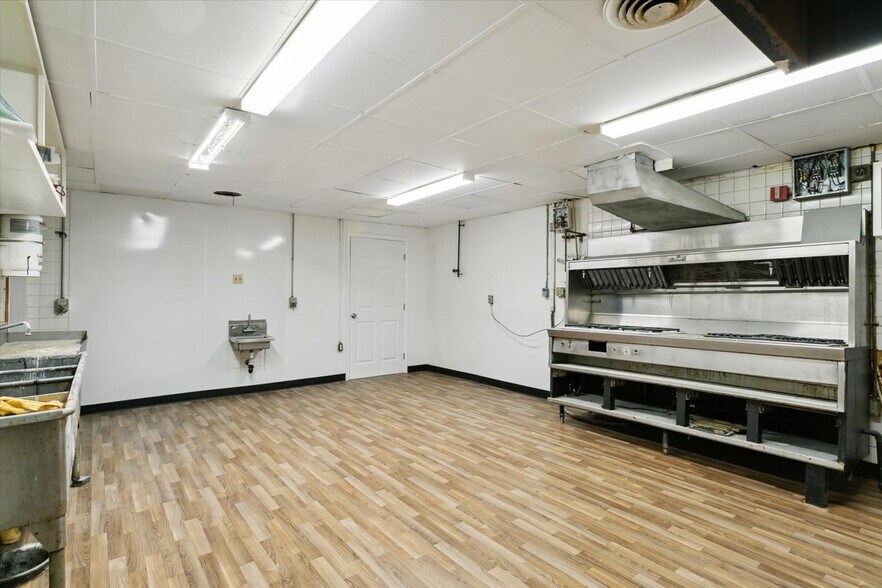 More Photos Of 1721 N King St, Hampton Daycare Center For Sale