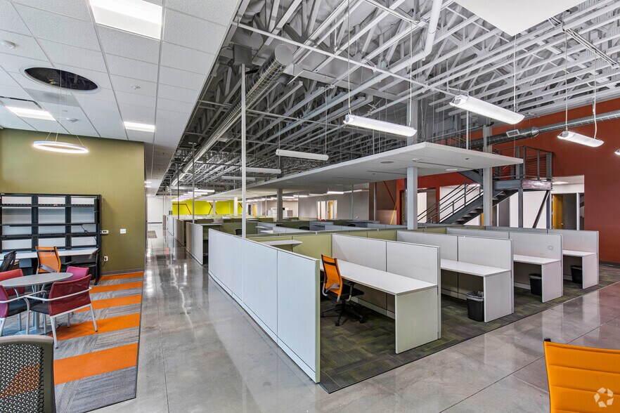 More Photos Of 5475 S Decatur Blvd, Las Vegas Research And Development For Lease