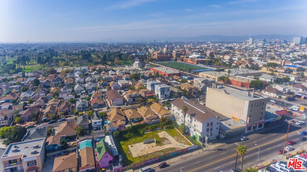 More Photos Of 1637 S Vermont Ave, Los Angeles Land For Lease