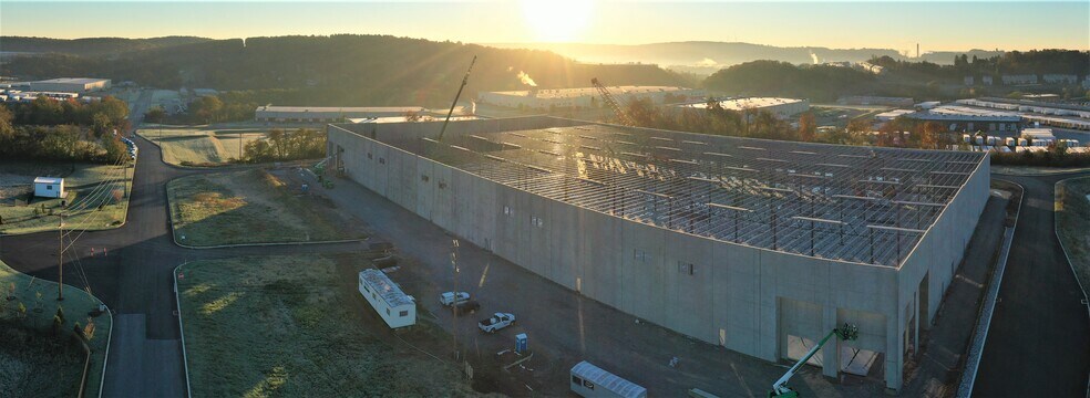 More Photos Of 222 Morgan Ln, York Warehouse For Sale