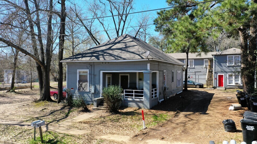More Photos Of 443 S Main St, Longview Apartments For Sale
