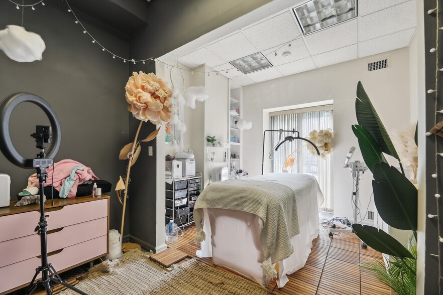 More Photos Of 35 Belden Pl, Montclair Loft Creative Space For Sale