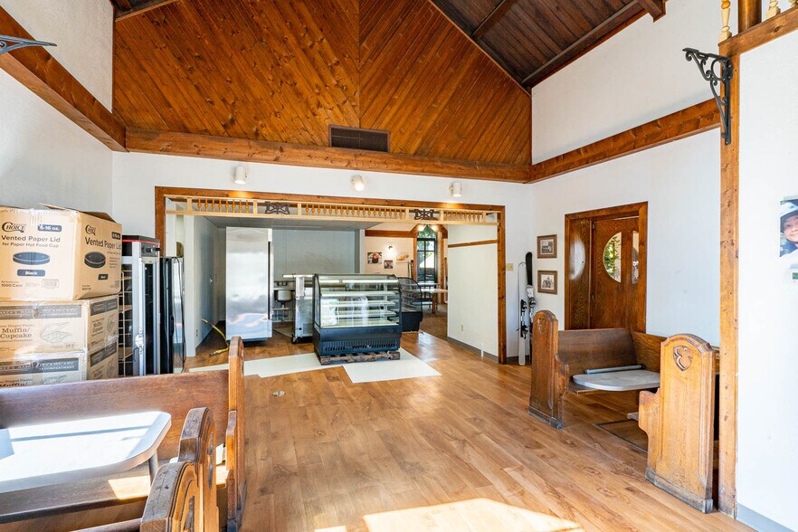 More Photos Of 401 E 5th St, Canton Restaurant For Sale