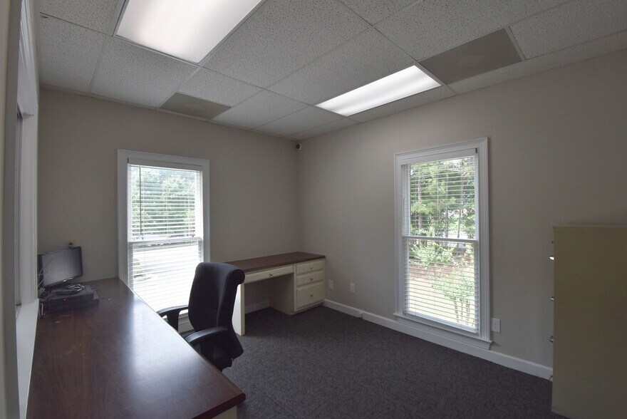 More Photos Of 116 Peachtree Ct, Peachtree City Medical For Lease
