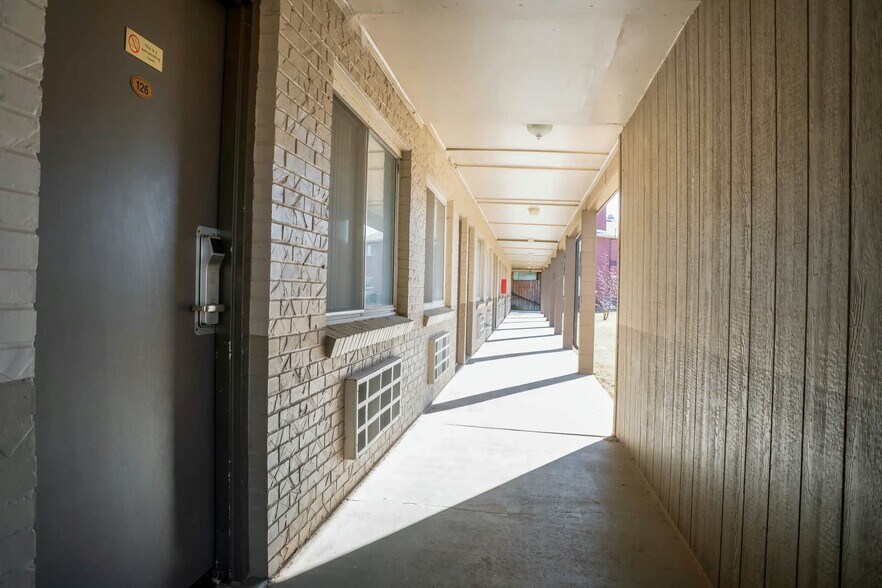 More Photos Of 201 Continental Dr, Junction City Hotel For Sale