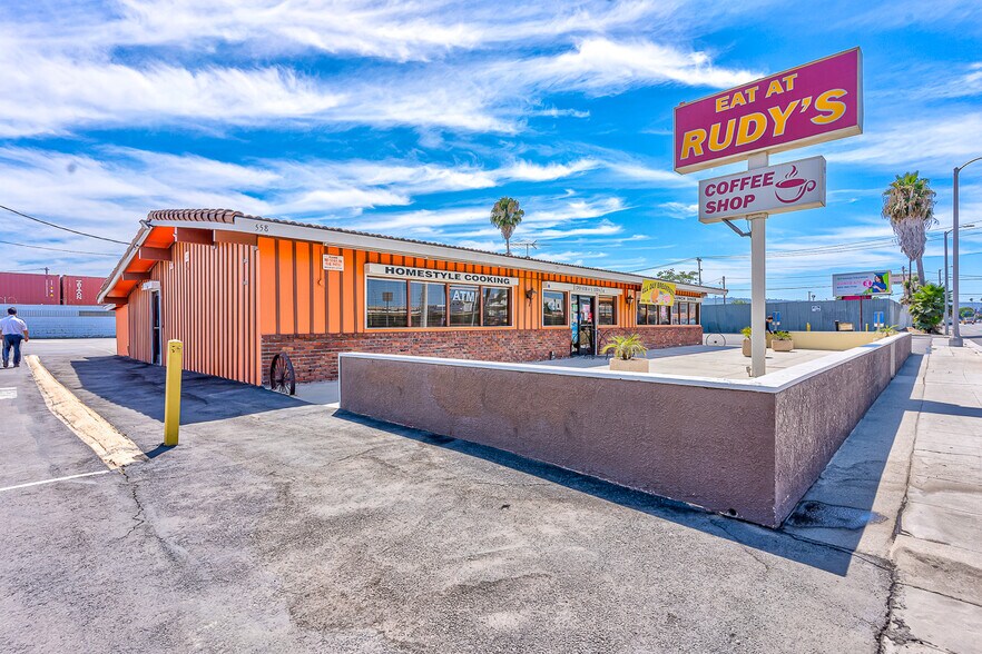 More Photos Of 558 E Anaheim St, Wilmington Restaurant For Sale