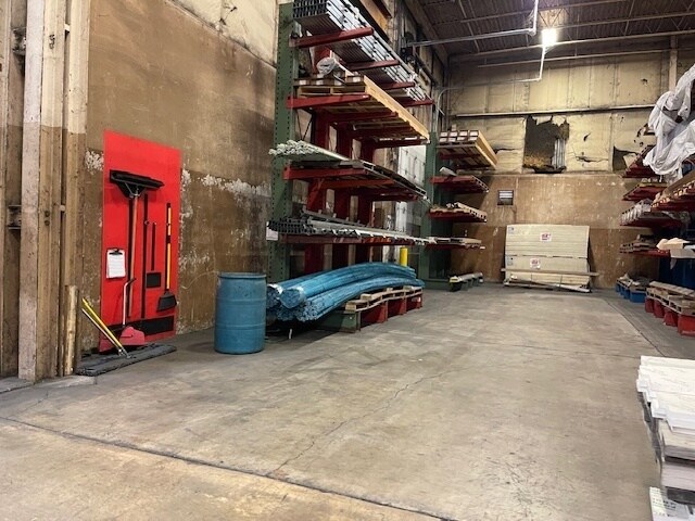 More Photos Of 911 Spencerville Rd, Delphos Distribution For Lease