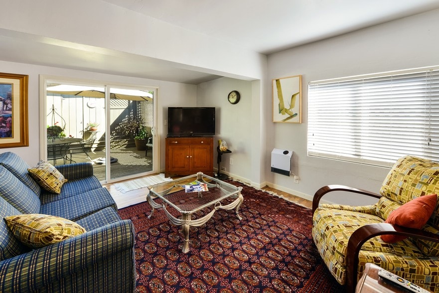 More Photos Of 16390 4th St, Guerneville Hotel For Sale