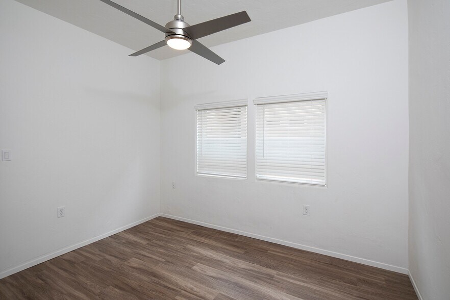 More Photos Of 3034 Canon St, San Diego Apartments For Sale