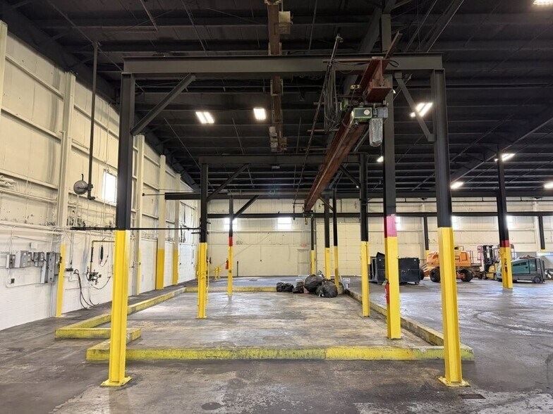 More Photos Of 551 Jay St, Coldwater Warehouse For Lease