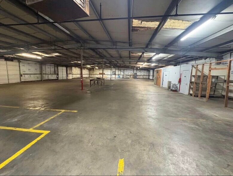 More Photos Of 418 S Railroad Ave, Twin City Industrial For Lease