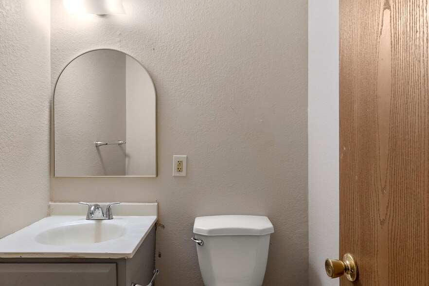 More Photos Of 2305 Split Rock Dr, Colorado Springs Apartments For Sale