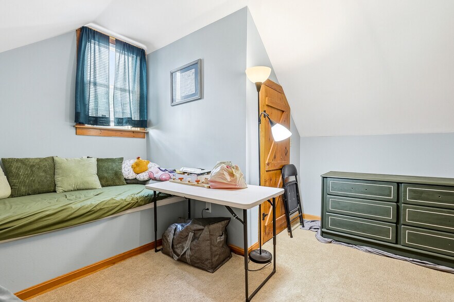More Photos Of 1 Old Manchester Rd, Raymond Multifamily For Sale