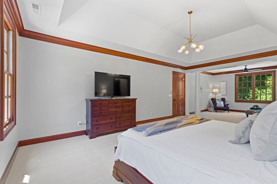 More Photos Of 5455 Plantation Rd, Sunbury Lodge Meeting Hall For Sale