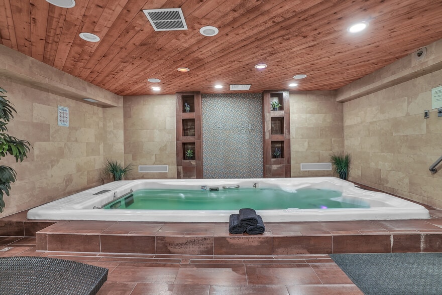 More Photos Of 16W621 S Frontage Rd, Willowbrook Hotel For Sale