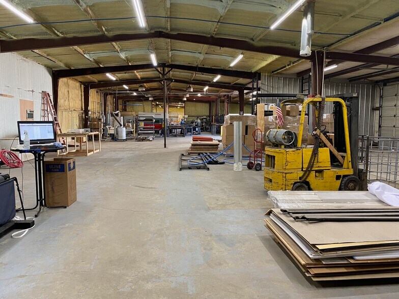More Photos Of 4894 W Hwy 84, Vidalia Warehouse For Sale