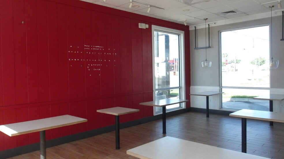 More Photos Of 505 E Edinburg Ave, Elsa Fast Food For Lease