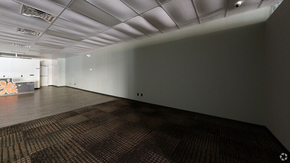 More Photos Of 3400-3502 S Broadway, Tyler Unknown For Lease