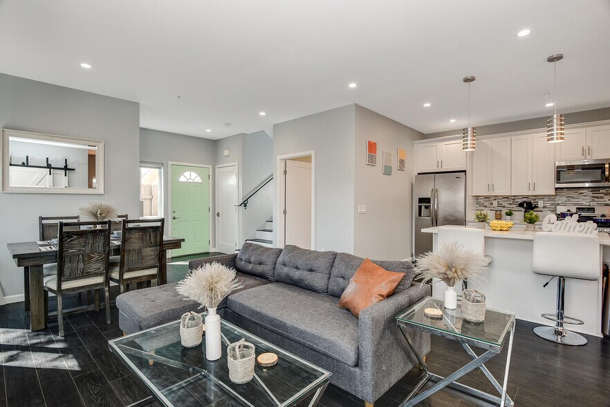 More Photos Of 5411 Lauretta St, San Diego Multifamily For Sale